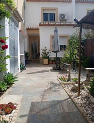 Adosada en venta en Benigembla photo 0