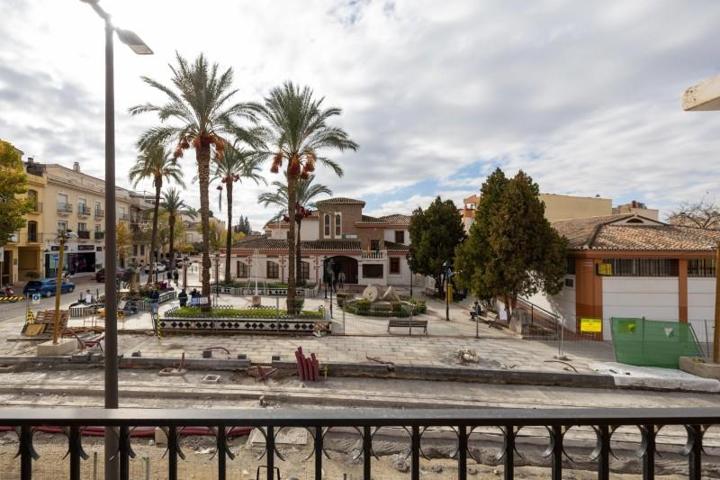 Piso en venta en Churriana de la Vega, Centro photo 0