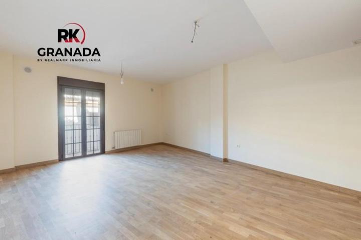 Piso en venta en Zubia, Centro photo 0