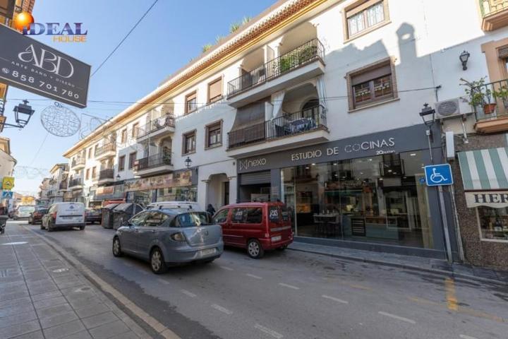 Piso en venta en Zubia, Centro photo 0