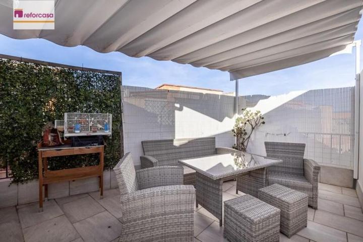 Duplex en venta en Churriana de la Vega, CHURRIANA photo 0