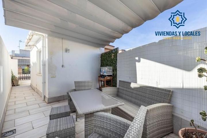 Duplex en venta en Churriana de la Vega, CHURRIANA photo 0