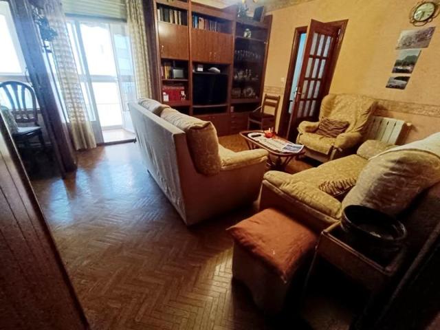 Piso en venta en Madrid, Vista Alegre photo 0