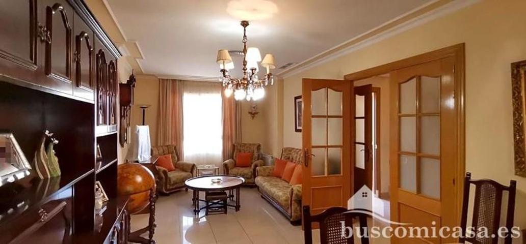 Chalet en venta en Linares, Calle Hortensia, 23700 photo 0