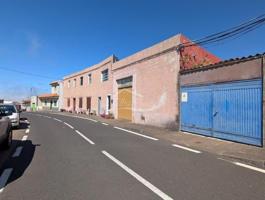 Edificio en venta en El tanque photo 0