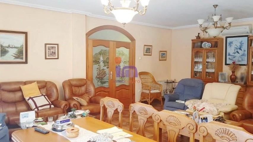 Casa en venta en Valdepeñas, Paseo de la Estacion photo 0