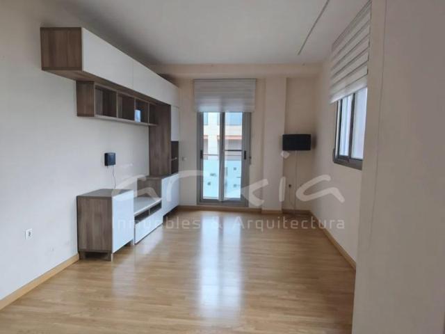 Piso en venta en Torrent photo 0