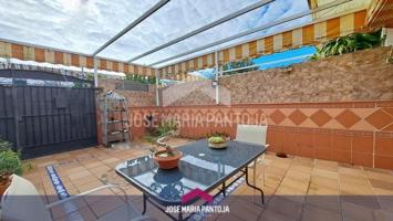 Adosada en venta en Jerez de la Frontera, Avda. Caballero Bonald - San José Obrero - Guadalc photo 0
