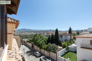 Adosada en venta en Ogíjares, CENTRO OGÍJARES photo 0