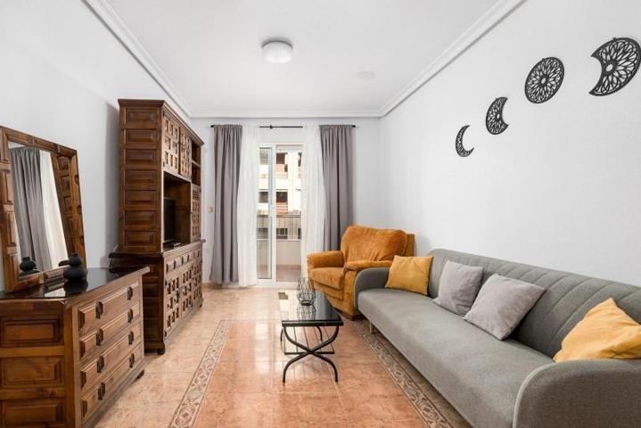 Piso en venta en Torrevieja, Playa del cura photo 0