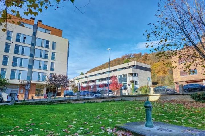Piso en venta en Egüés, Huarte-Uharte photo 0