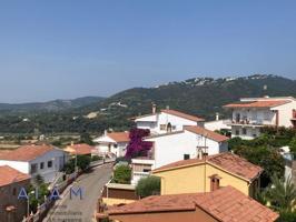 Casa en venta en Pineda de Mar, Pinemar-Can Cornet photo 0