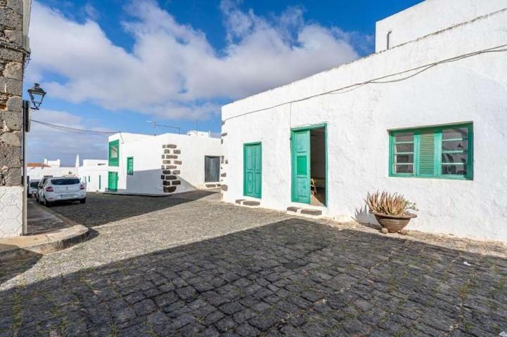 Casas de pueblo en venta en Teguise, La Villa photo 0