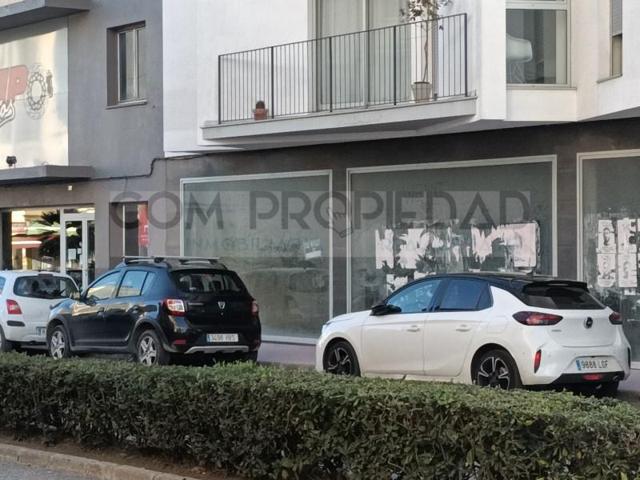 Local comercial en venta en Manacor photo 0