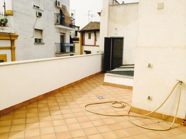 Aticos en venta en Sevilla, Centro - Puerta Carmona photo 0
