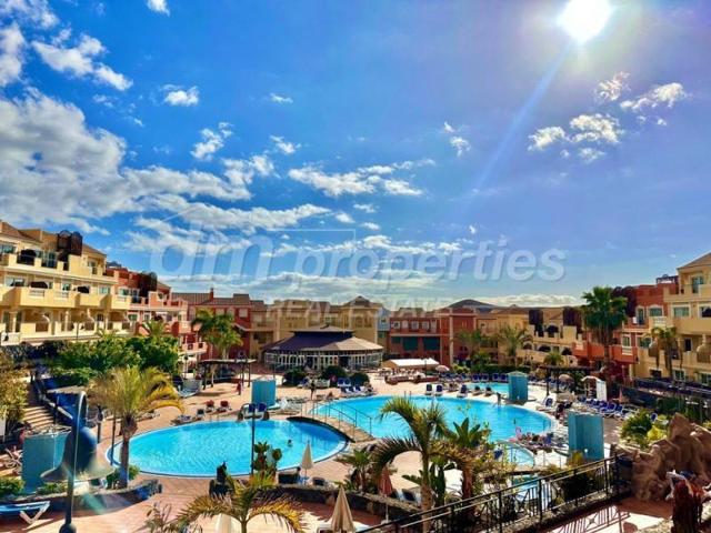 Apartamento en venta en Arona, Los Cristianos photo 0