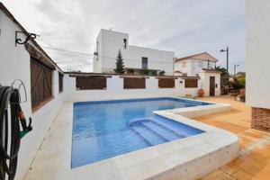 Chalet en venta en Cúllar Vega, El ventorrillo 1 photo 0