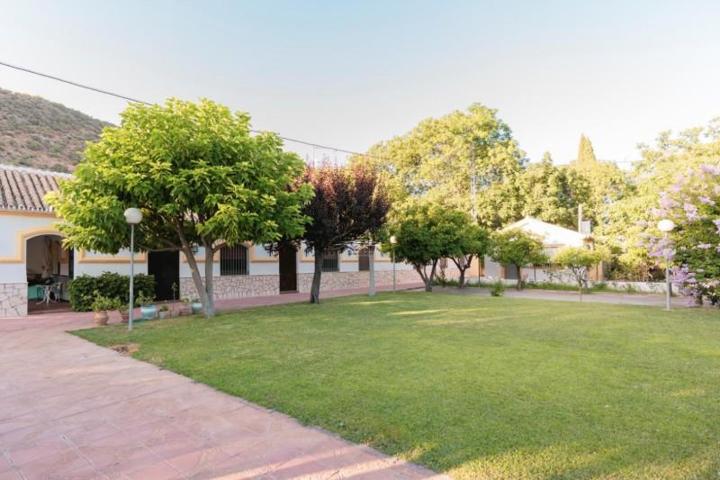 Chalet en venta en Lucena, Lucena photo 0