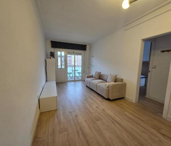 Apartamento en venta en Barcelona photo 0