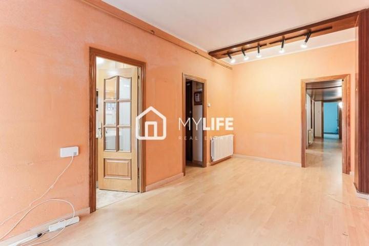 Piso en venta en Barcelona, Camí Antic de València, 08005 photo 0