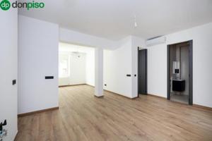 Piso en venta en Granada, Centro photo 0