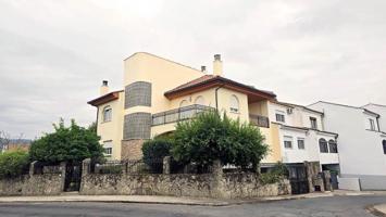 Bungalow en venta en Plasencia, Los Pinos-El Pilar photo 0