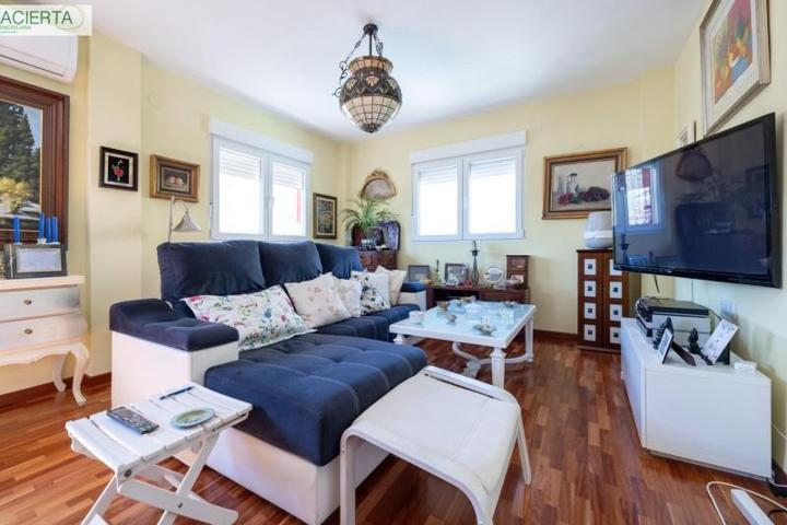 Chalet en venta en Pinos Genil, Urb los pinillos photo 0