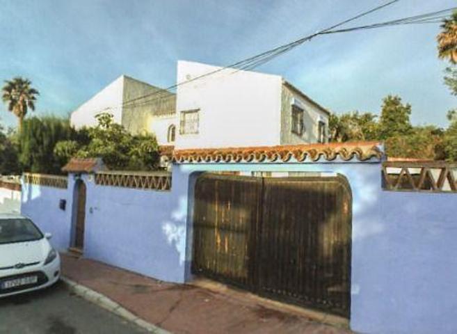 Adosada en venta en Marbella, Marbella photo 0