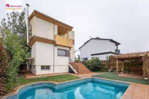 Casa en venta en Peligros, Vega de granada zona noroeste photo 0