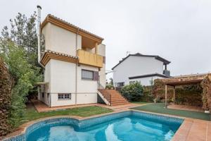 Casa en venta en Peligros, Vega de granada zona noroeste photo 0