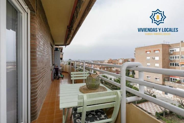 Piso en venta en Granada, Parque del genil photo 0