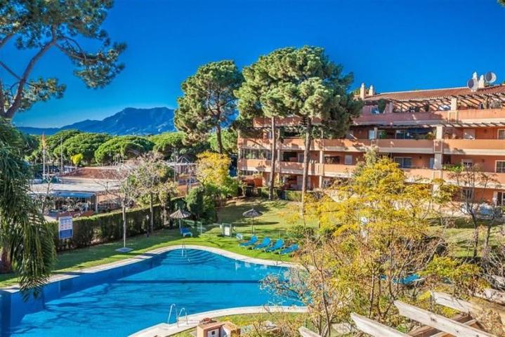 Piso en venta en Marbella, Marbella photo 0