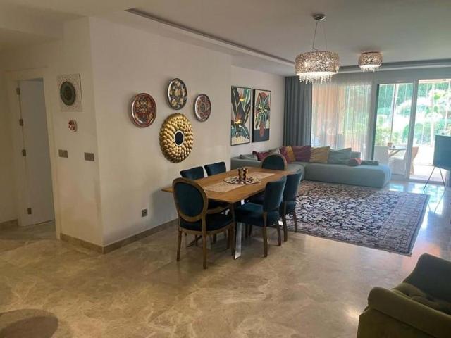 Piso en venta en Marbella, Marbella photo 0