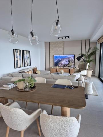 Apartamento en venta en Marbella, Los Monteros photo 0