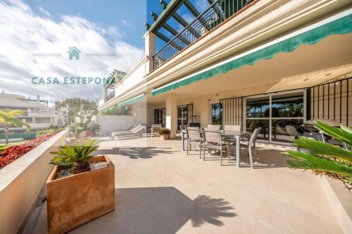 Piso en venta en Marbella, Nueva Andalucia photo 0