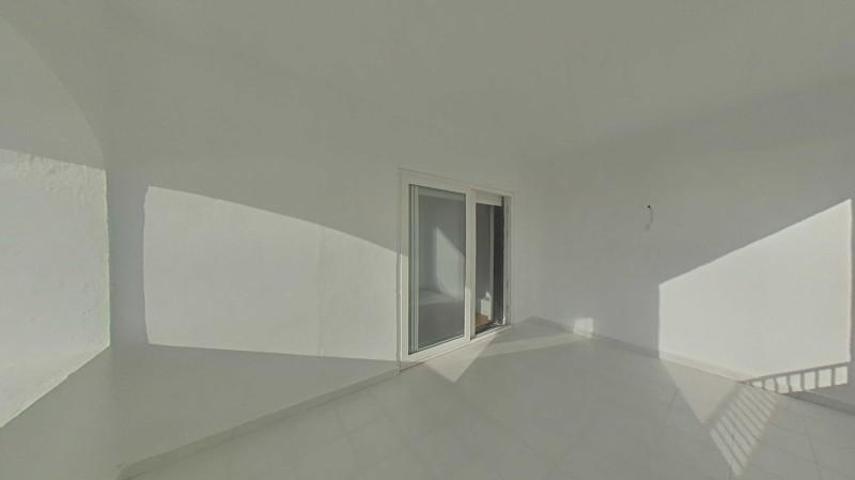 Piso en venta en Marbella, Puerto Banus - Jardines Del Puerto photo 0