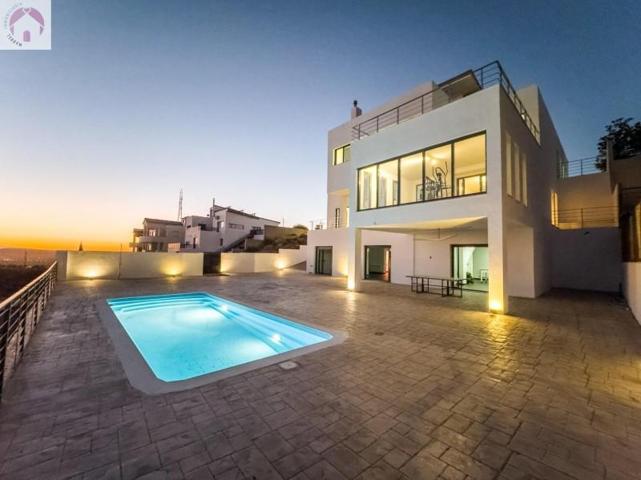 Chalet en venta en Zubia, Altos de la Zubia photo 0