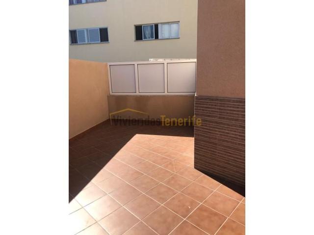 Edificio en venta en Guía de Isora photo 0