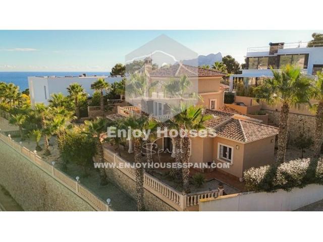 Chalet en venta en Benissa photo 0