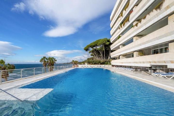 Apartamento en venta en Marbella, Nagueles photo 0