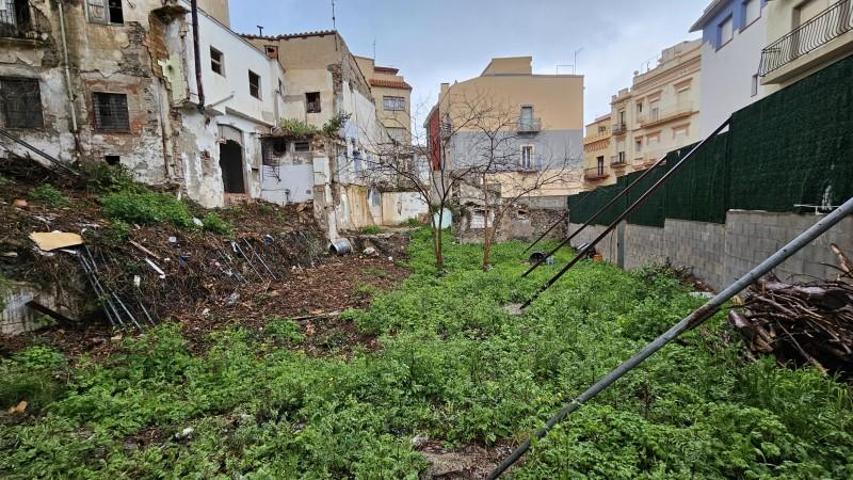 Parcela en venta en Portbou, Playa claper photo 0