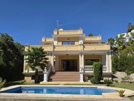 Chalet en venta en Marbella, Marbella Este - Hacienda las Chapas photo 0