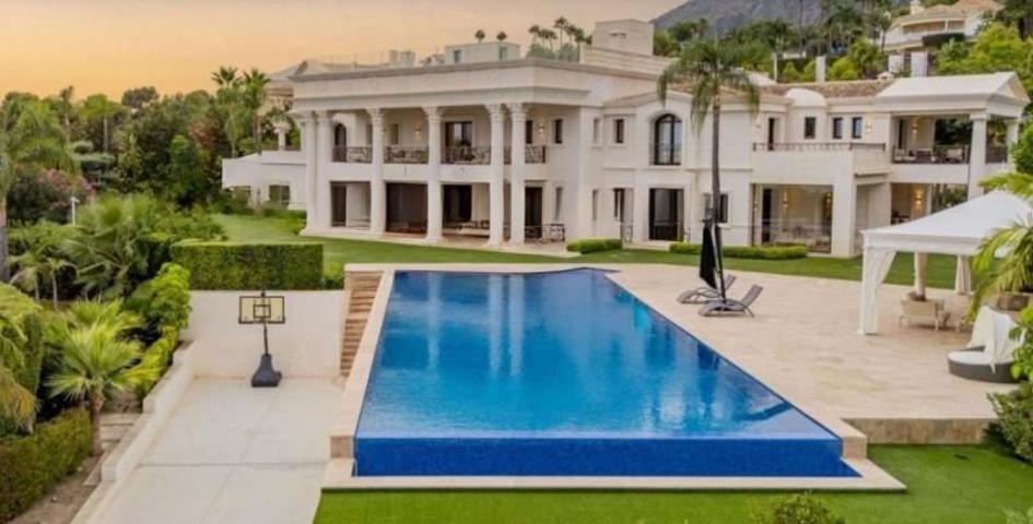 Chalet en venta en Marbella, Marbella photo 0