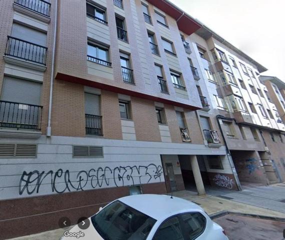 Garaje en venta en Ponferrada, Alta photo 0