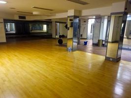 Local comercial en alquiler en Santander, Calle Floranes, 39010 photo 0