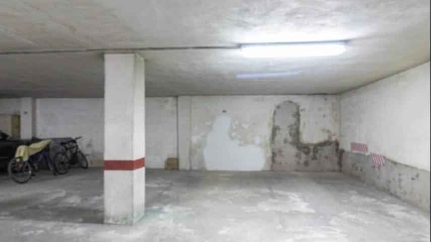 Garaje en venta en Denia, CIU MIGUEL HERNANDEZ photo 0