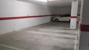 Garaje en venta en Torrox Costa, Centro photo 0