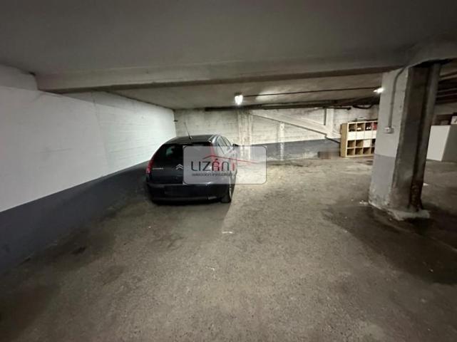 Garaje en venta en Oviedo, Oviedo photo 0