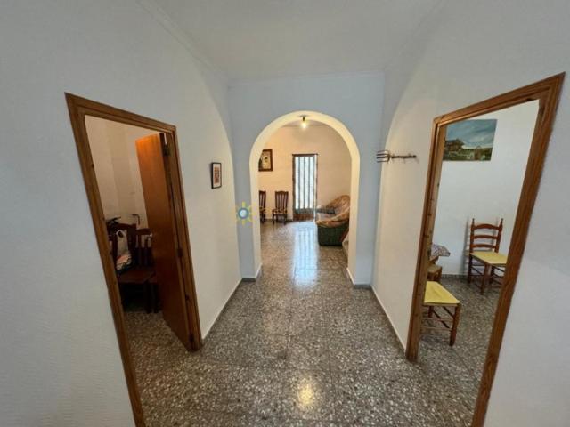 Casas de pueblo en venta en Oliva, Centrico photo 0