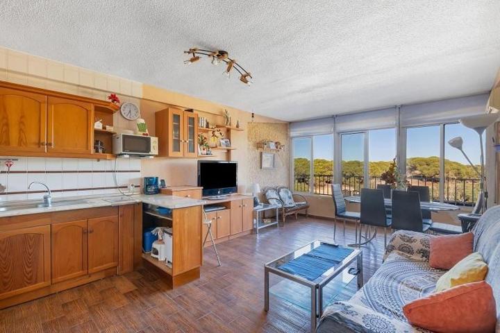 Apartamento en venta en Guardamar del Segura, Urbanizaciones photo 0